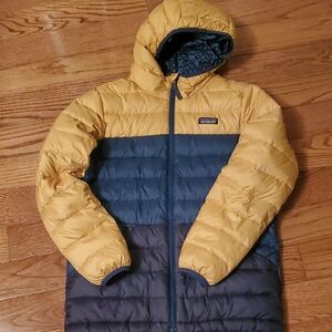 Patagonia Youth Reversible Two-Tone Puffer Jacket